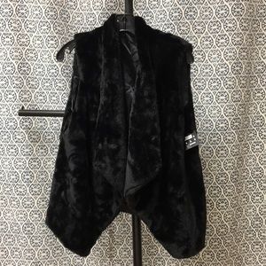 Simonetta black fur vest size M/L
